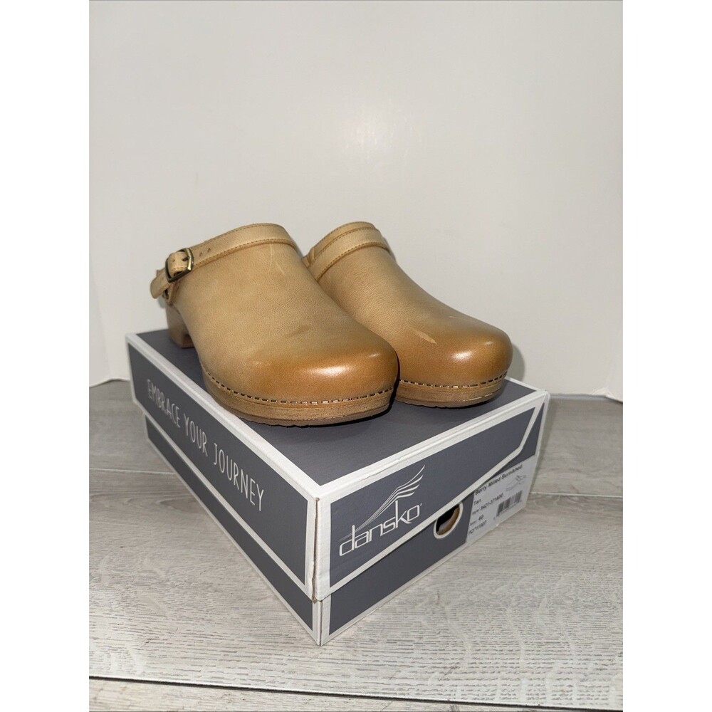 Dansko Berry Clog Tan Milled Burnished Nubuck Mule Womens 40 EU 9.5-10